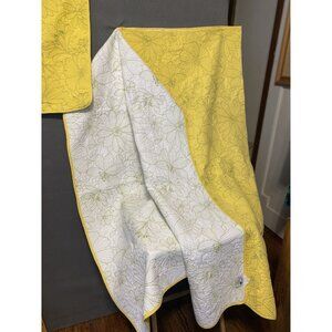 Fiesta Twin Bedding Yellow White Floral Reversible Quilted 50" x 60"